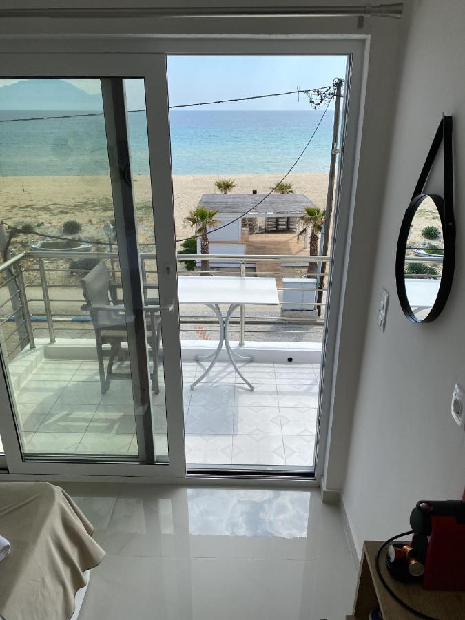 Cocoon Hotel-Beach Bar 사르티 외부 사진